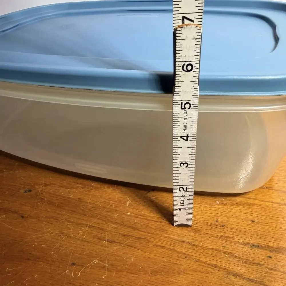 Vintage Rubbermaid X-LARGE Food Storage Container 40 Cups Rectangle Blue Lid